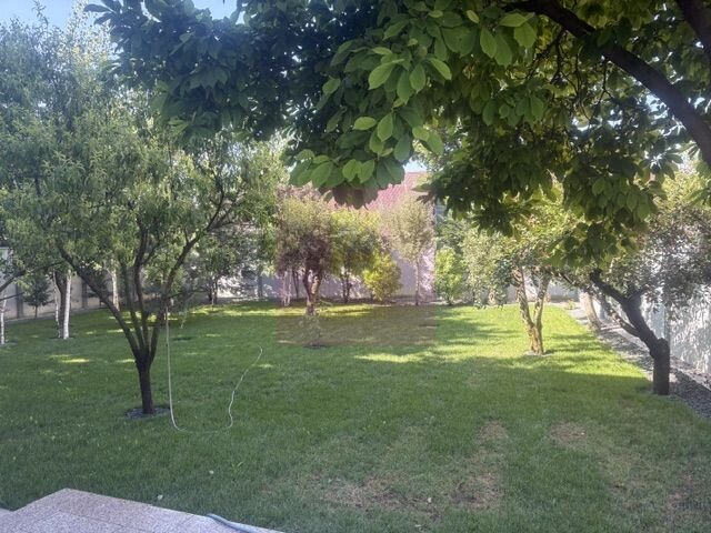 Vila P+1+M incojurata de o  oaza de liniste si verdeata Bragadiru.